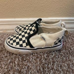 SIZE 6 TODDLER VANS